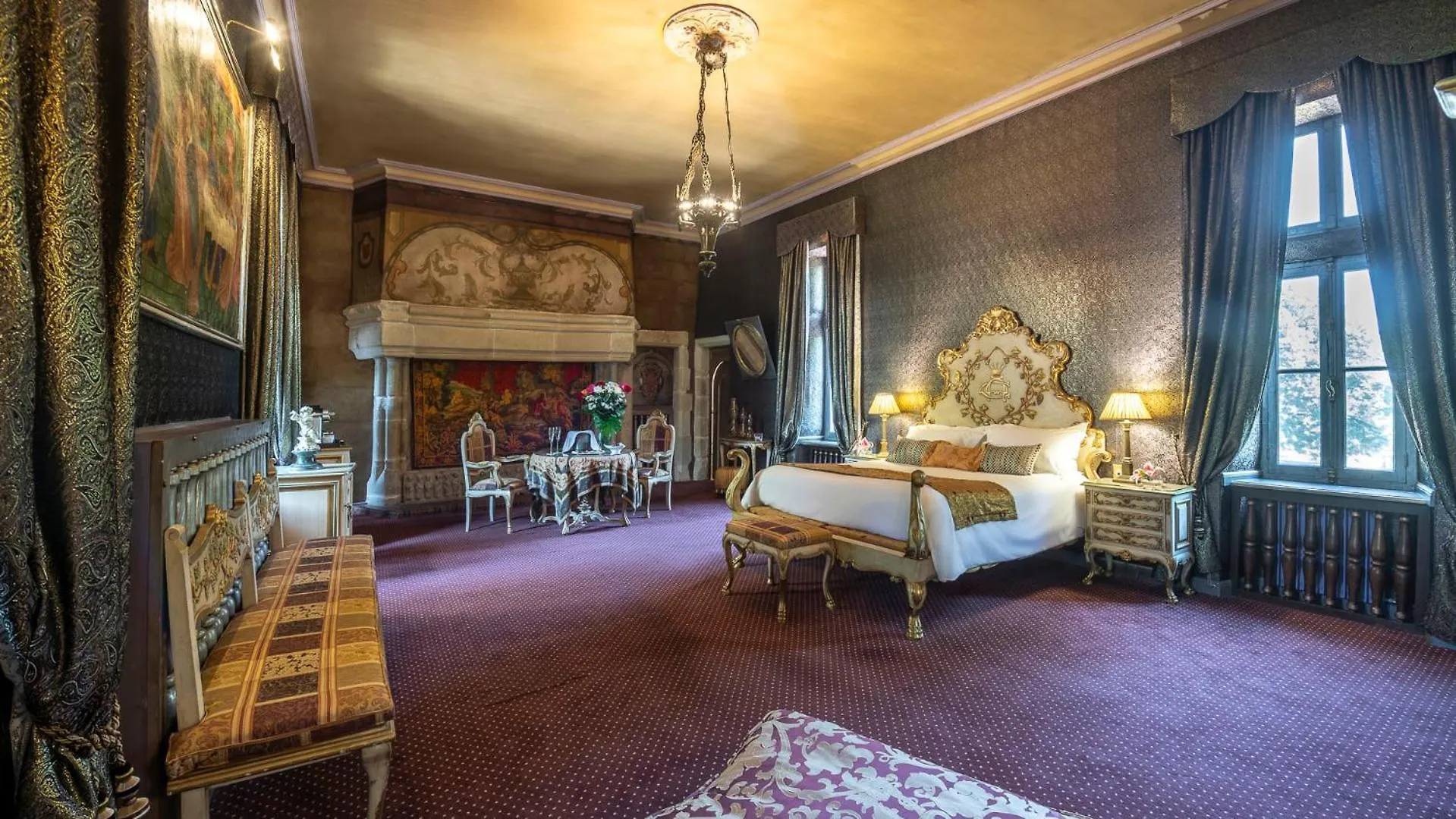 Chateau De Codignat Lezoux 0*,  France