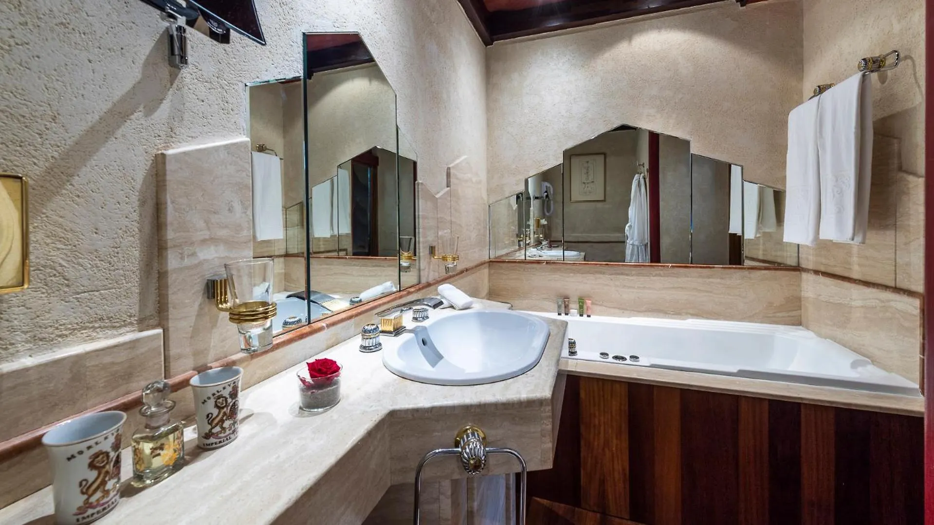 Hotel Chateau De Codignat Lezoux